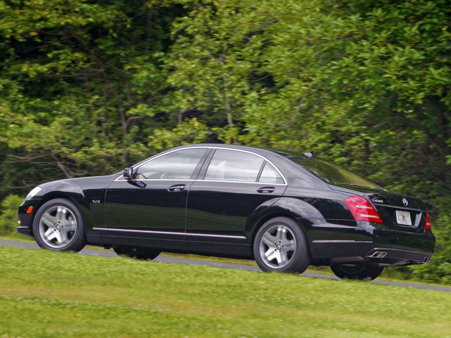  Mercedes-Benz S600 2009 года  (US) (фото 6 из 10)